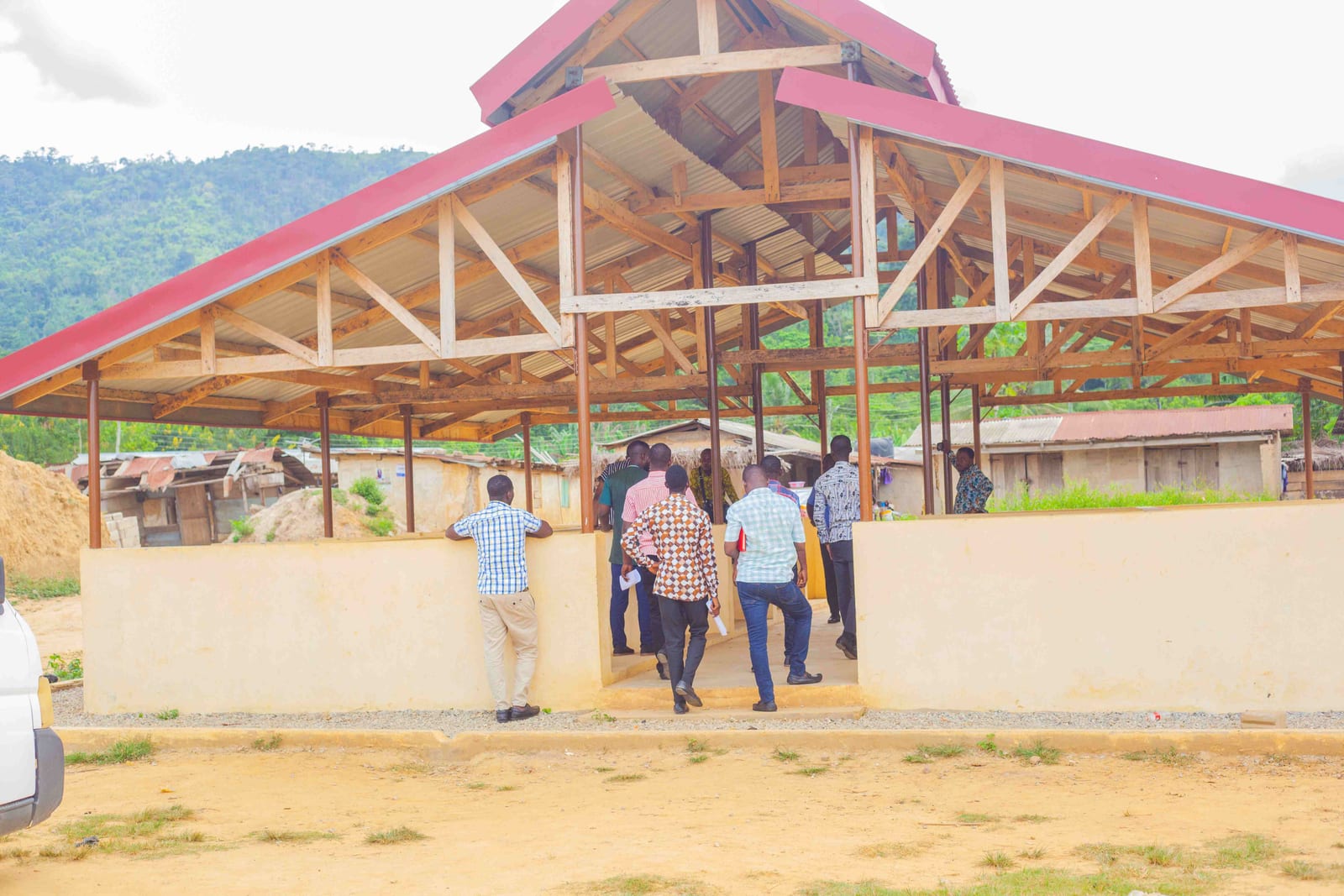 12-Unit Market Stalls at Akwasi Komfo