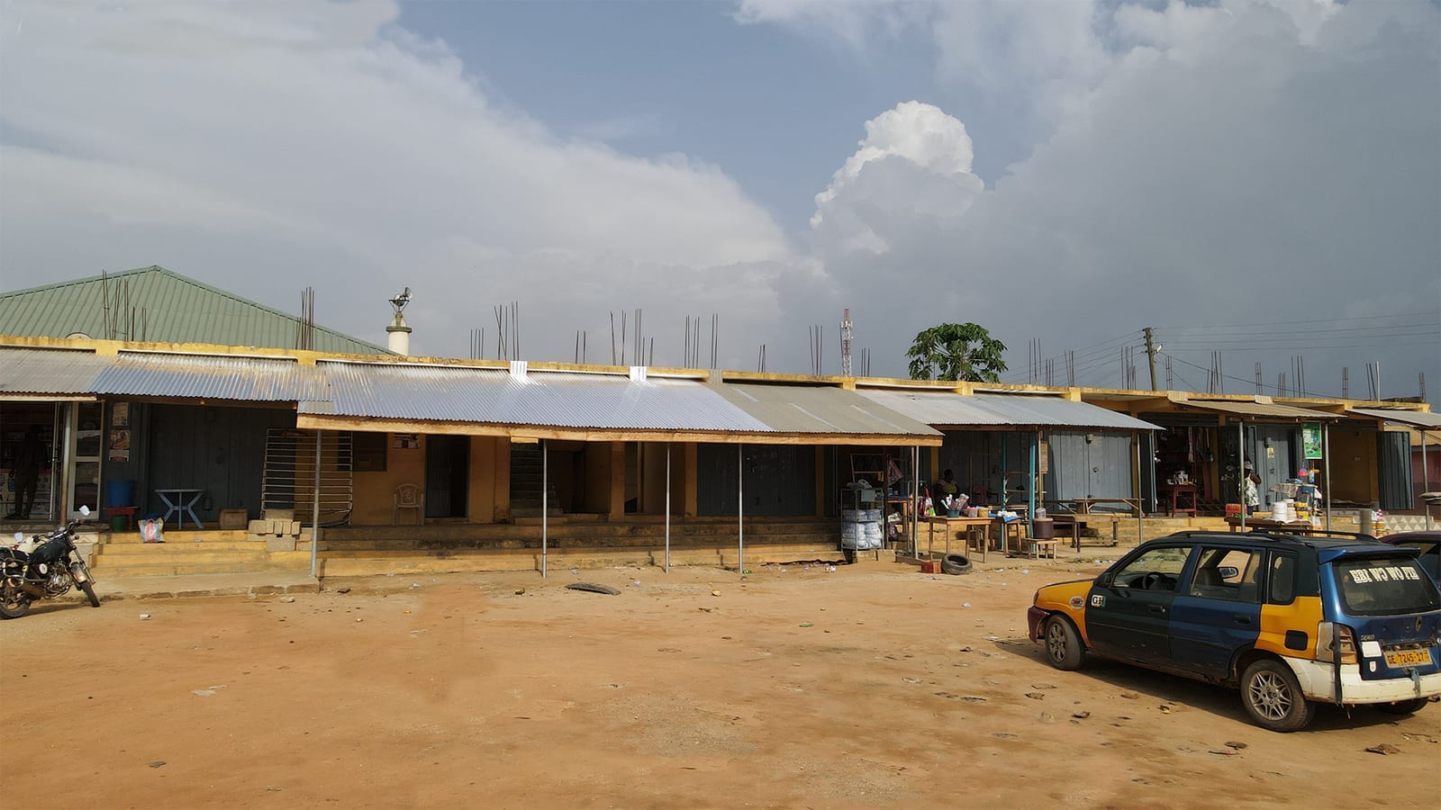 Construction of 13-Unit Lockable Stalls at Adansi Praso
