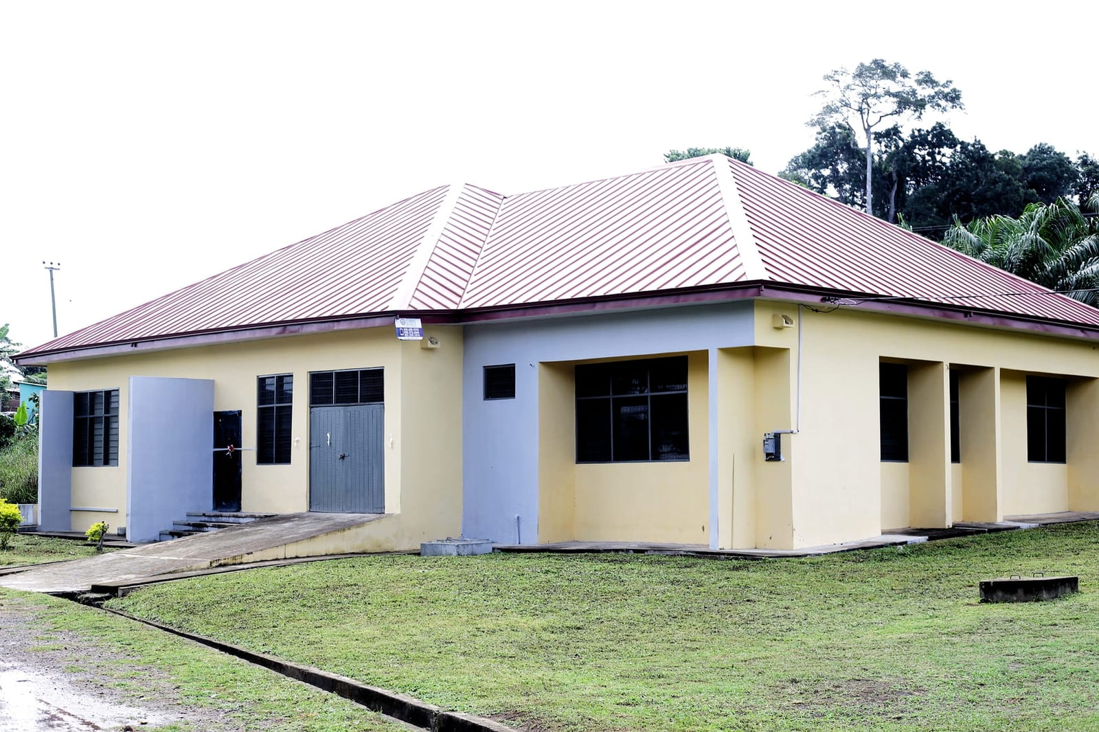 Renovation of Nana Hima Dekyi Hospital Doctor's Bungalow at Dixcove