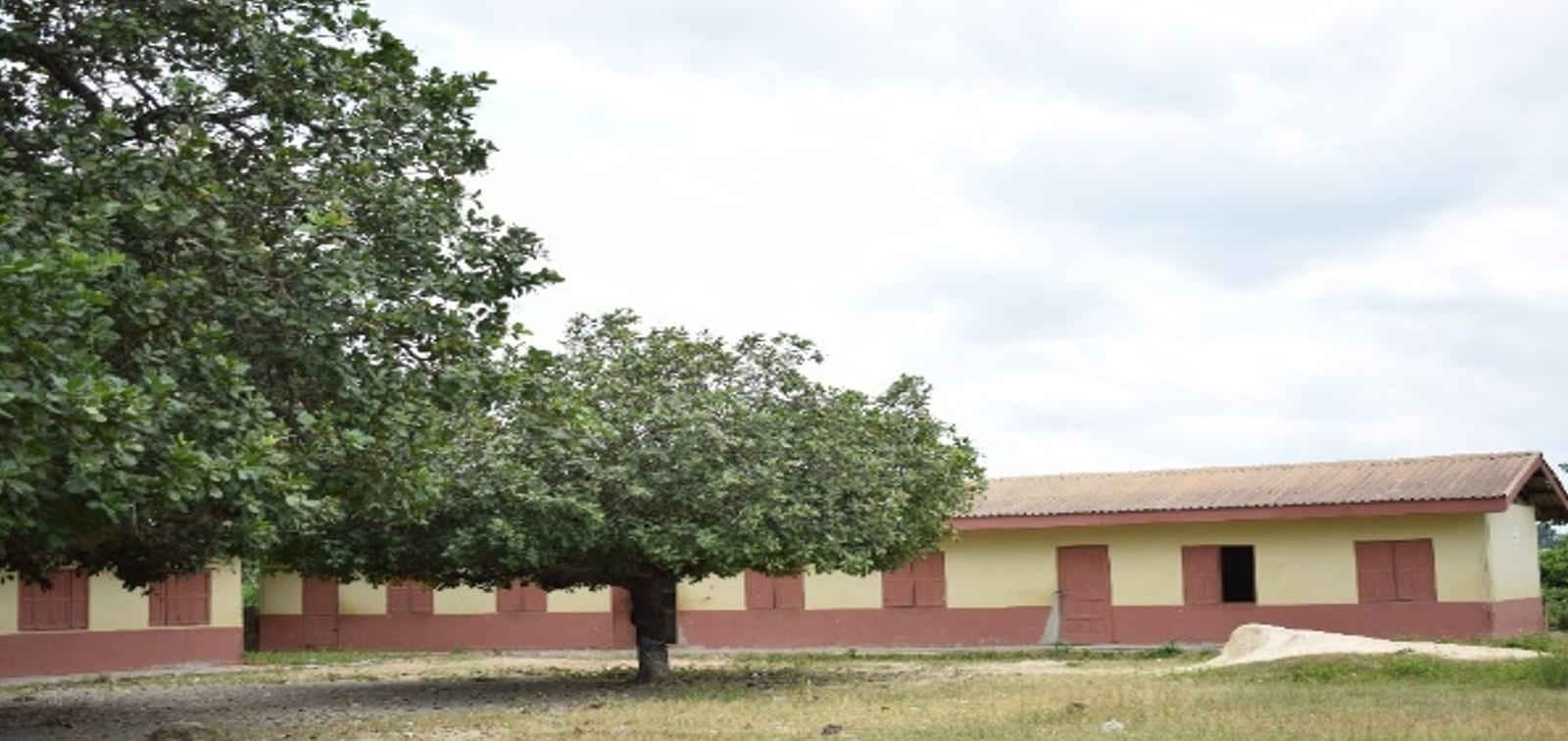Cladding of 2No. 6-Unit Classroom Block at Hia and Fiankoma