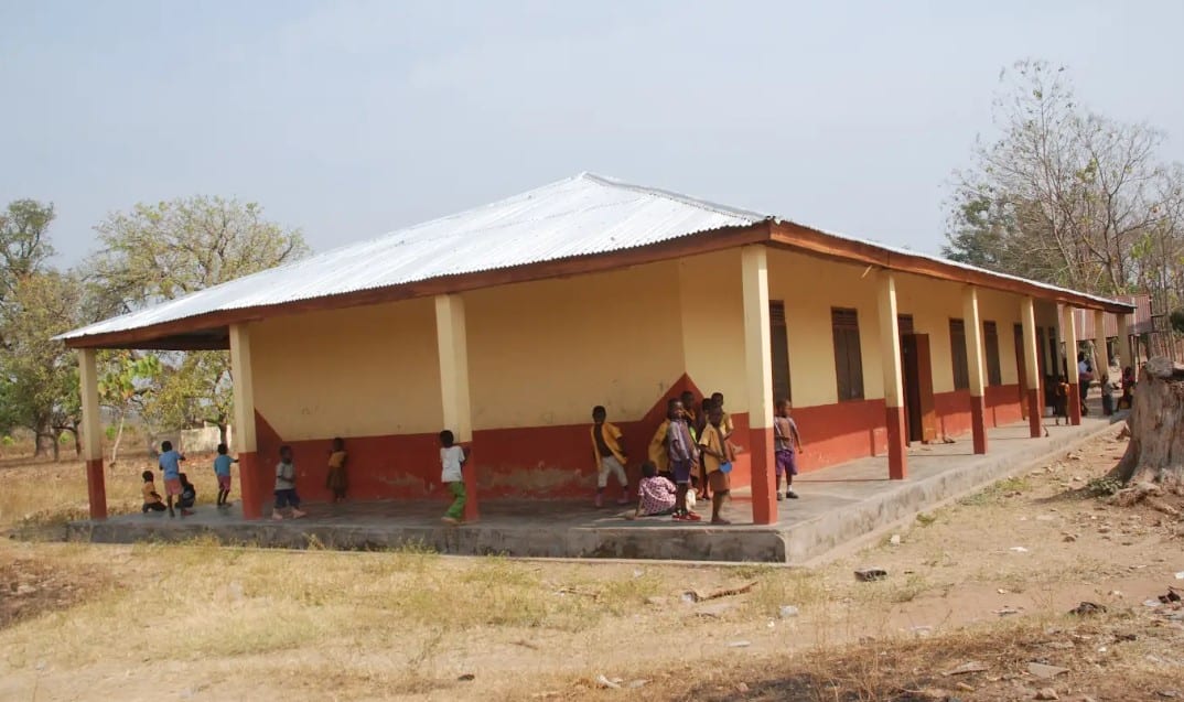 Renovation of 2-Unit KG Classroom Block at Nyomoase M/A