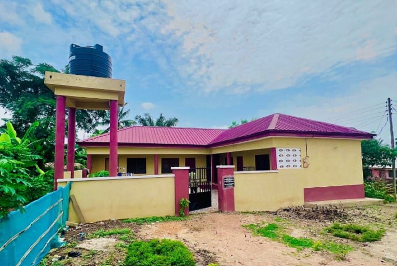Construction of 5-Unit Teachers Quarters with Mechanised Borehole at Ntobroso Achiase