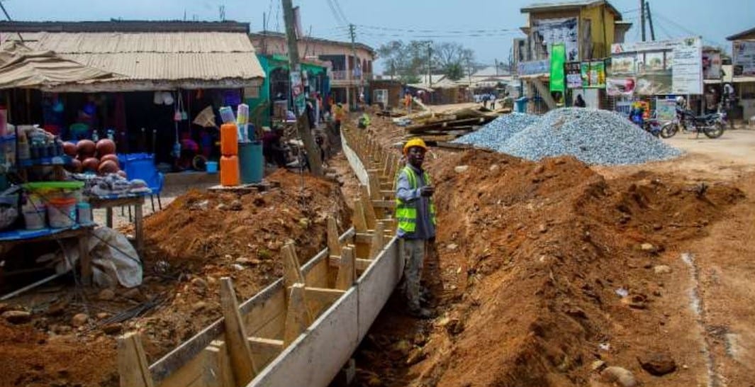 Construction of 3.7 Km Road at Ofaakor Jei River