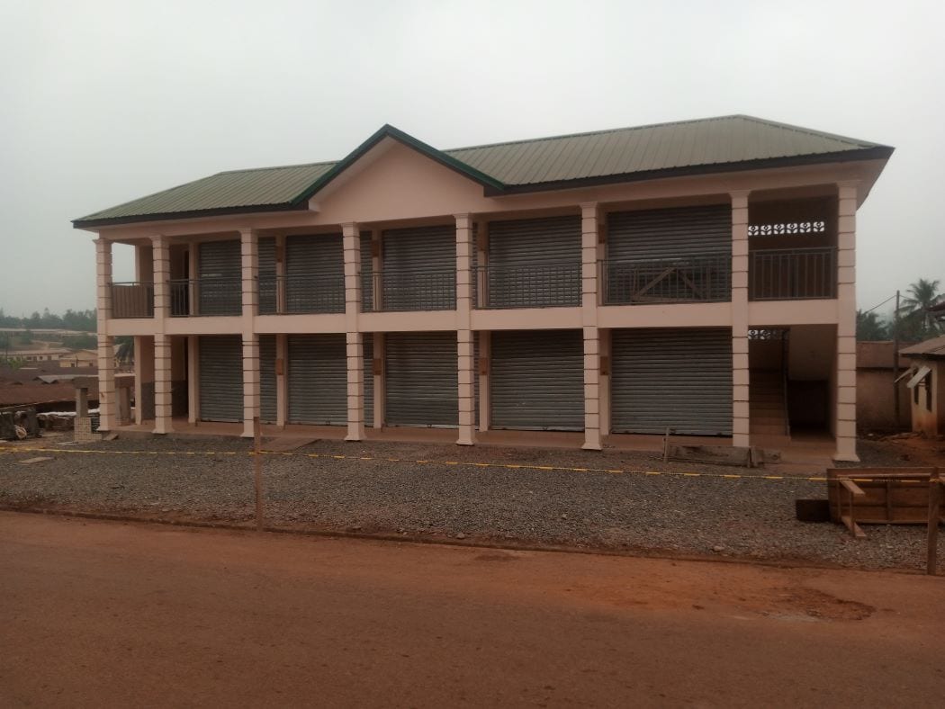 10-Unit Lockable Stores
