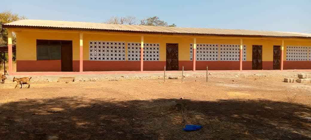 Renovation of 1no. 6-unit classroom block at Sazie