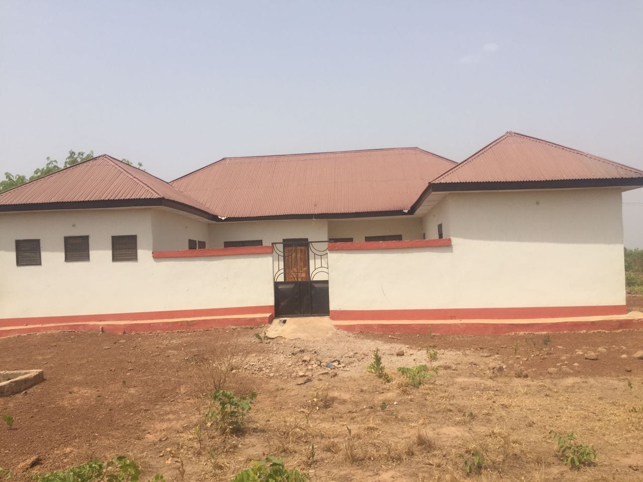 Construction and furnishing of 1No. CHPS Compound at Sisipe