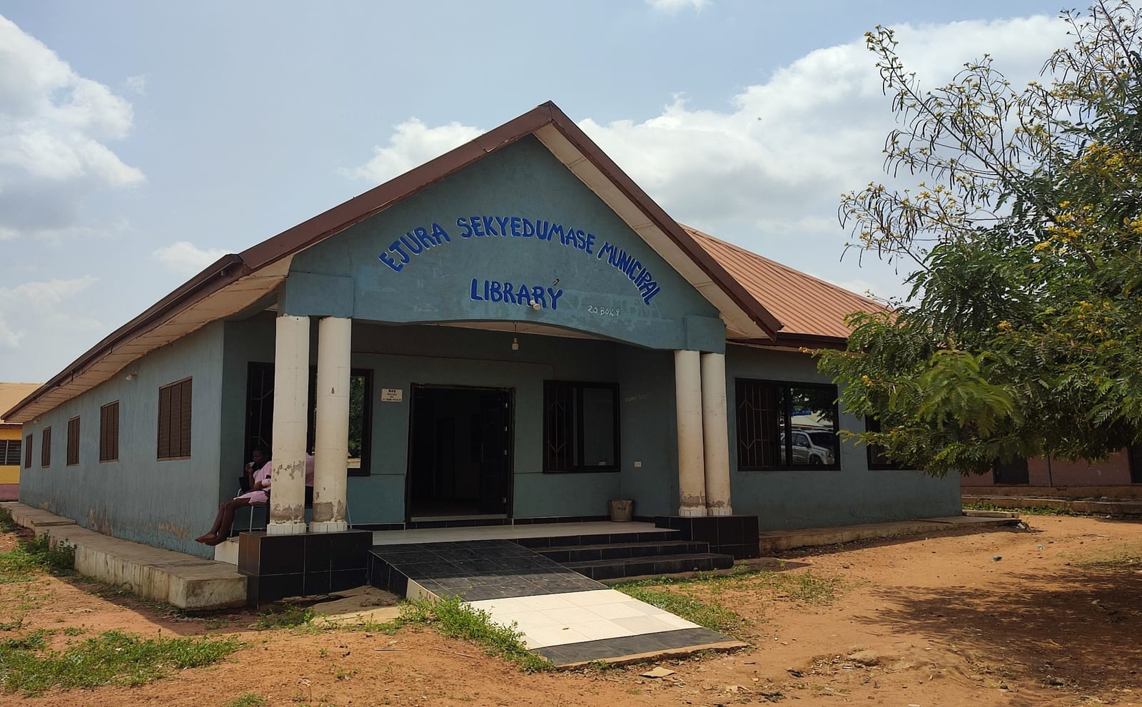 Construction of 1No. Modern Community E-Library