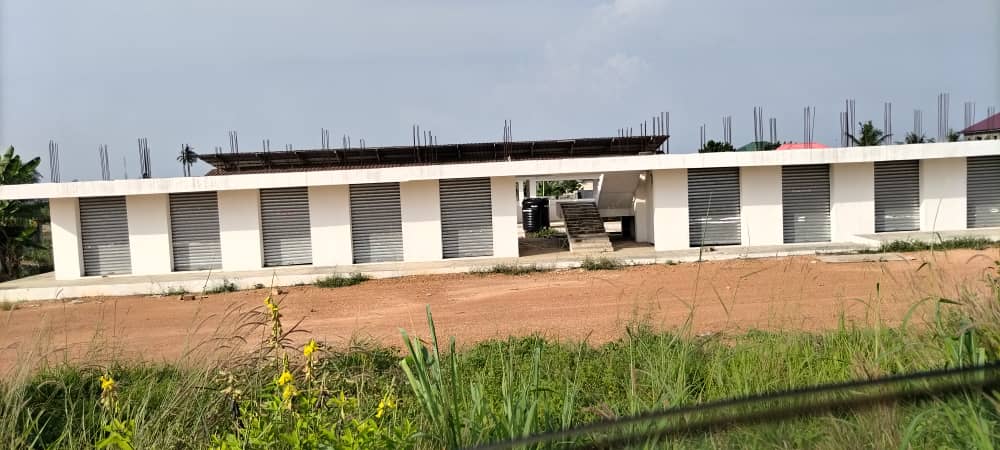 Construction of 1No. 40 Lockable Market stalls at Esiama