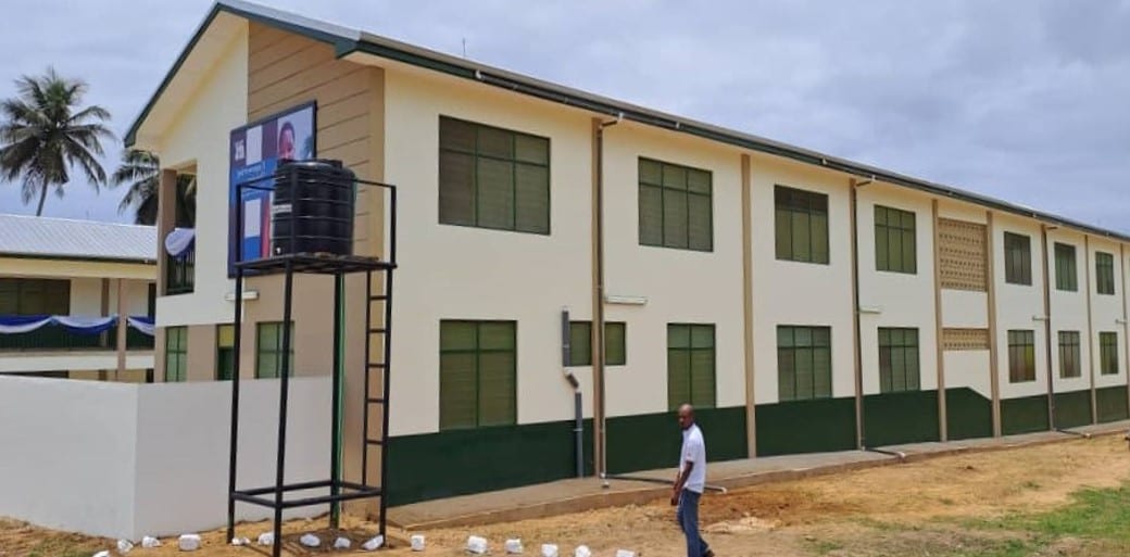 Construction of 400 bed capacity dormitory with flats for Annor Adjei SHS Ezinlibo