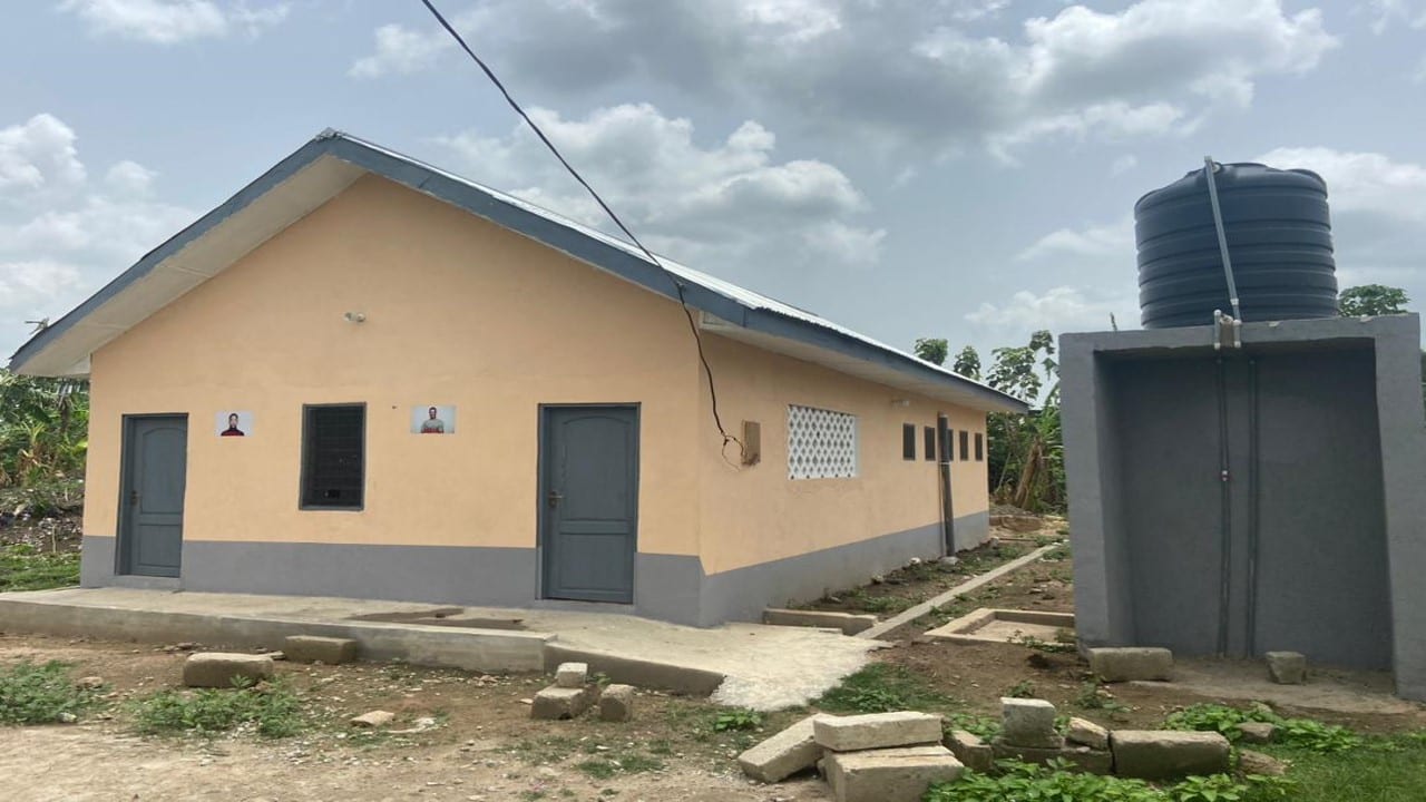 10-Seater Water Closet Toilet Facility at Boamadumase