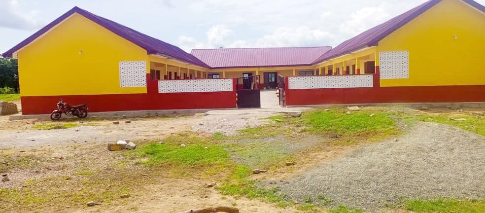 6-Unit Classroom Block, 12-Seater KVIP Toilet and Drilling and Mechanization of 1 Borehole at Daboziesi
