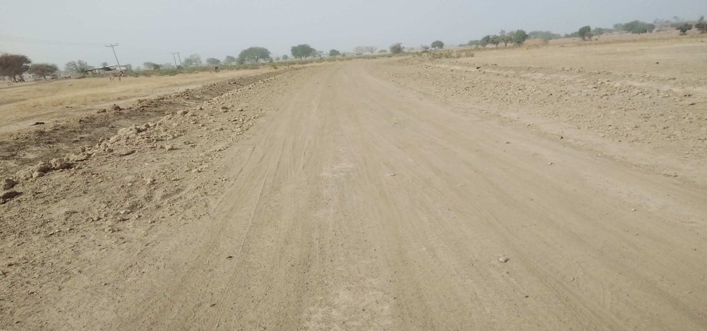 Construction of 1.6km feeder road, fr. Roger junction – dagliga basic school feeder road