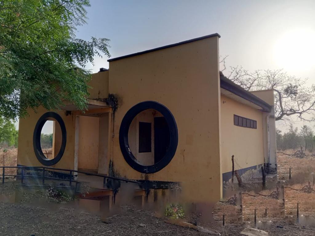 10 Seater Water Closet Toilet with Mechanized Borehole at Gidanturu