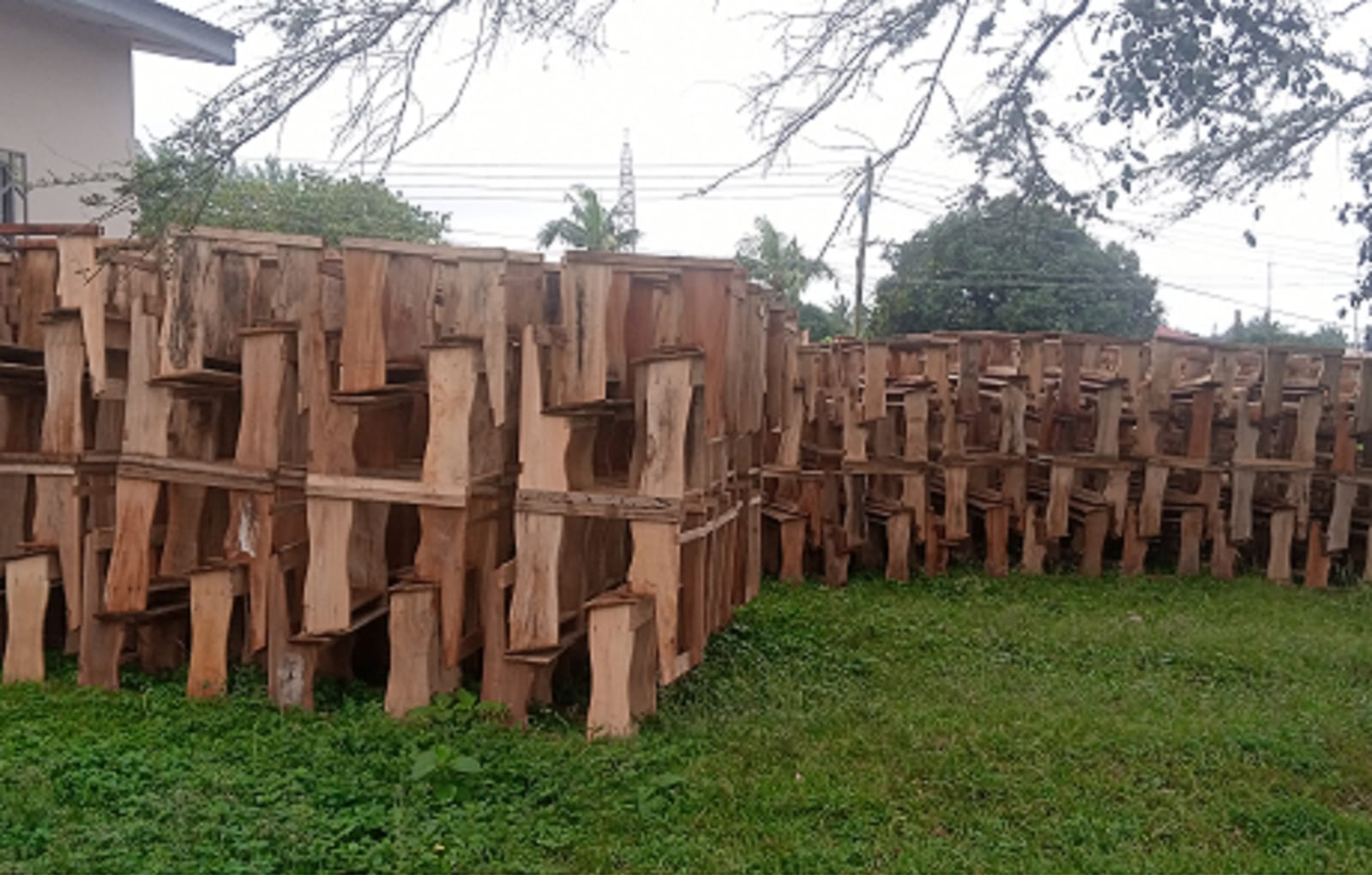 Distribution of Mono Desks for Schools in Sekyere East District Education Directorate