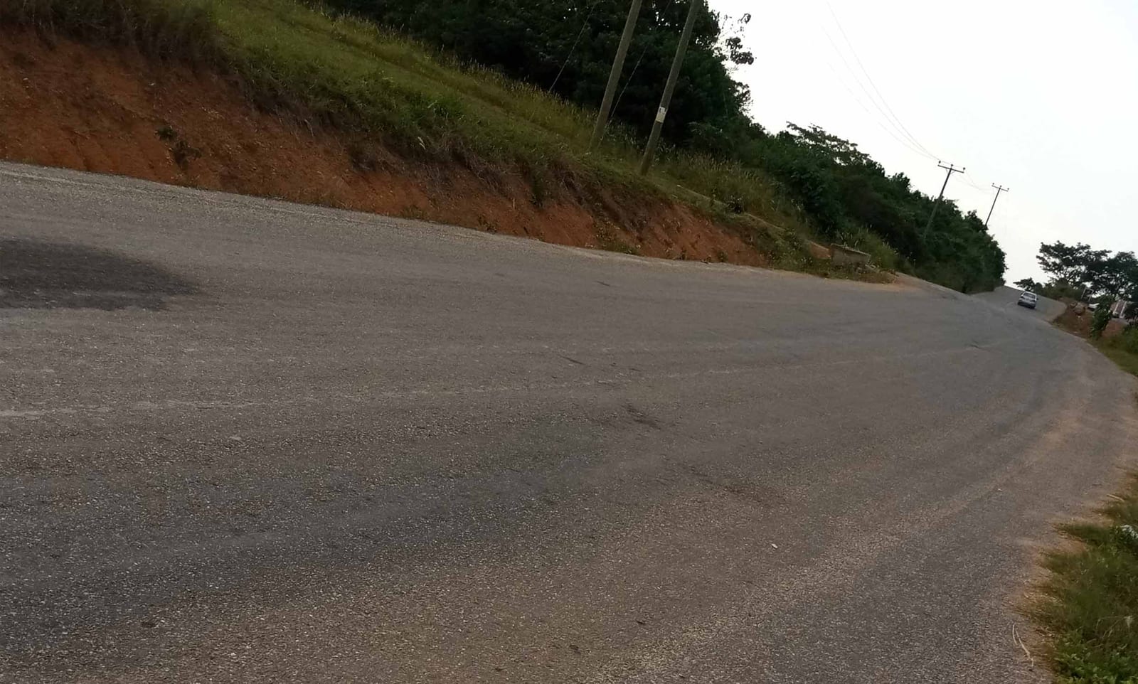 Surfacing of 4.3km of Wiamose -Boanim road