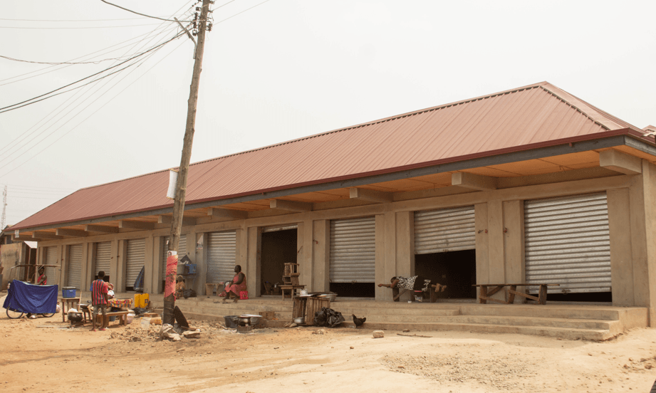 Construction of 10-unit lockable stores at Osenase Market